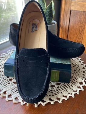 Samuel Hubbard Free Spirit Black Suede Driving Loafers Womans Size 9.5 EUC